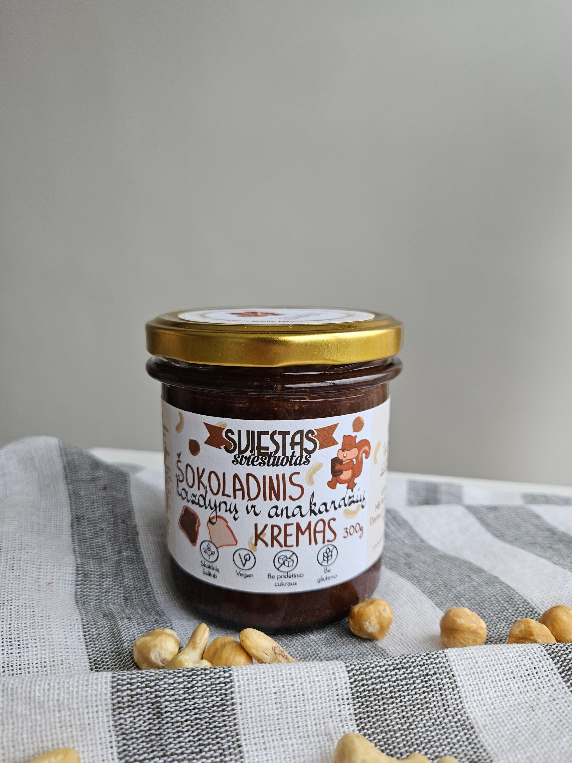Šokoladinis lazdyno ir anakardžių riešutų kremas