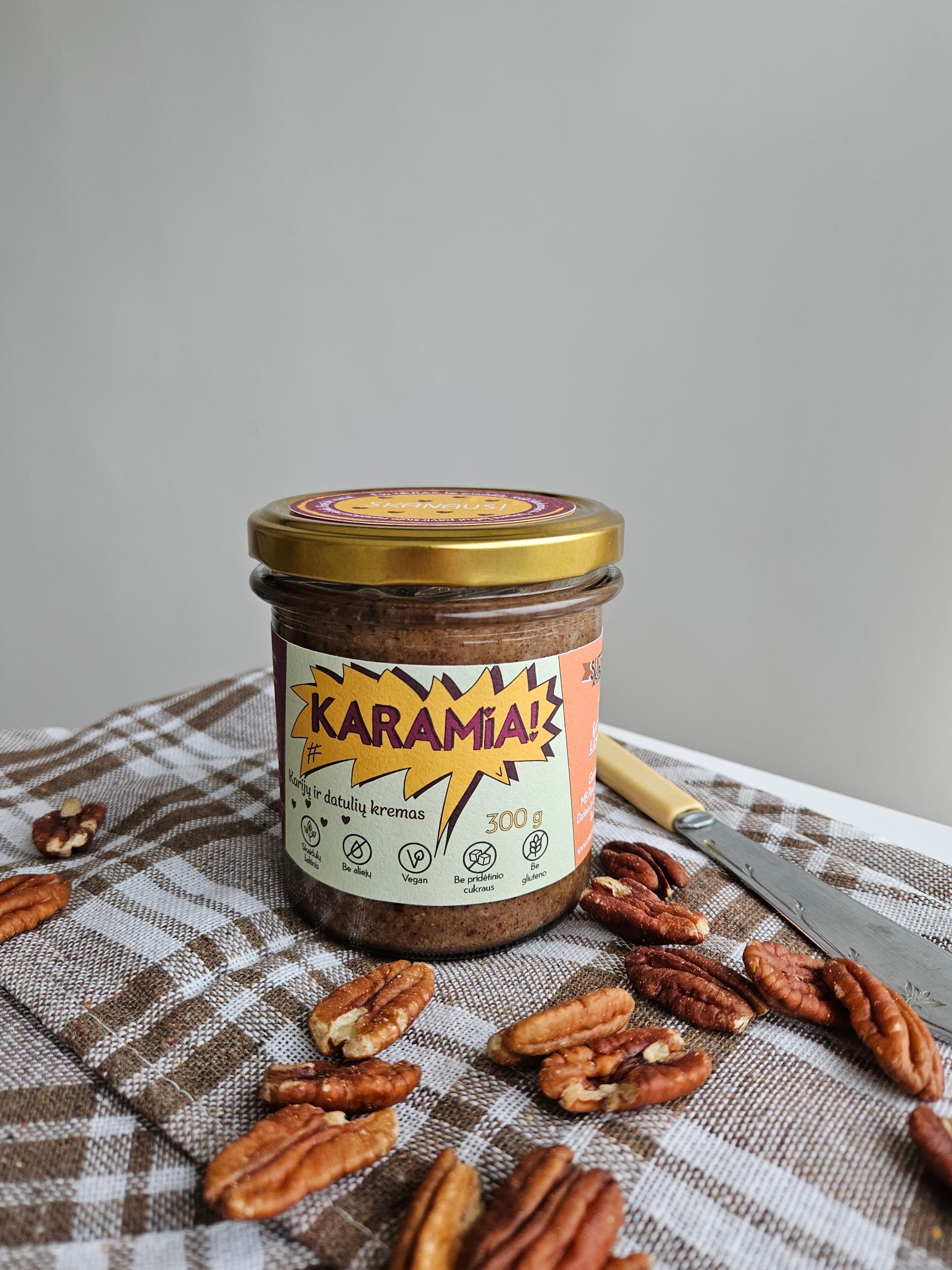 Karijų riešutų ir datulių kremas KARAMIA