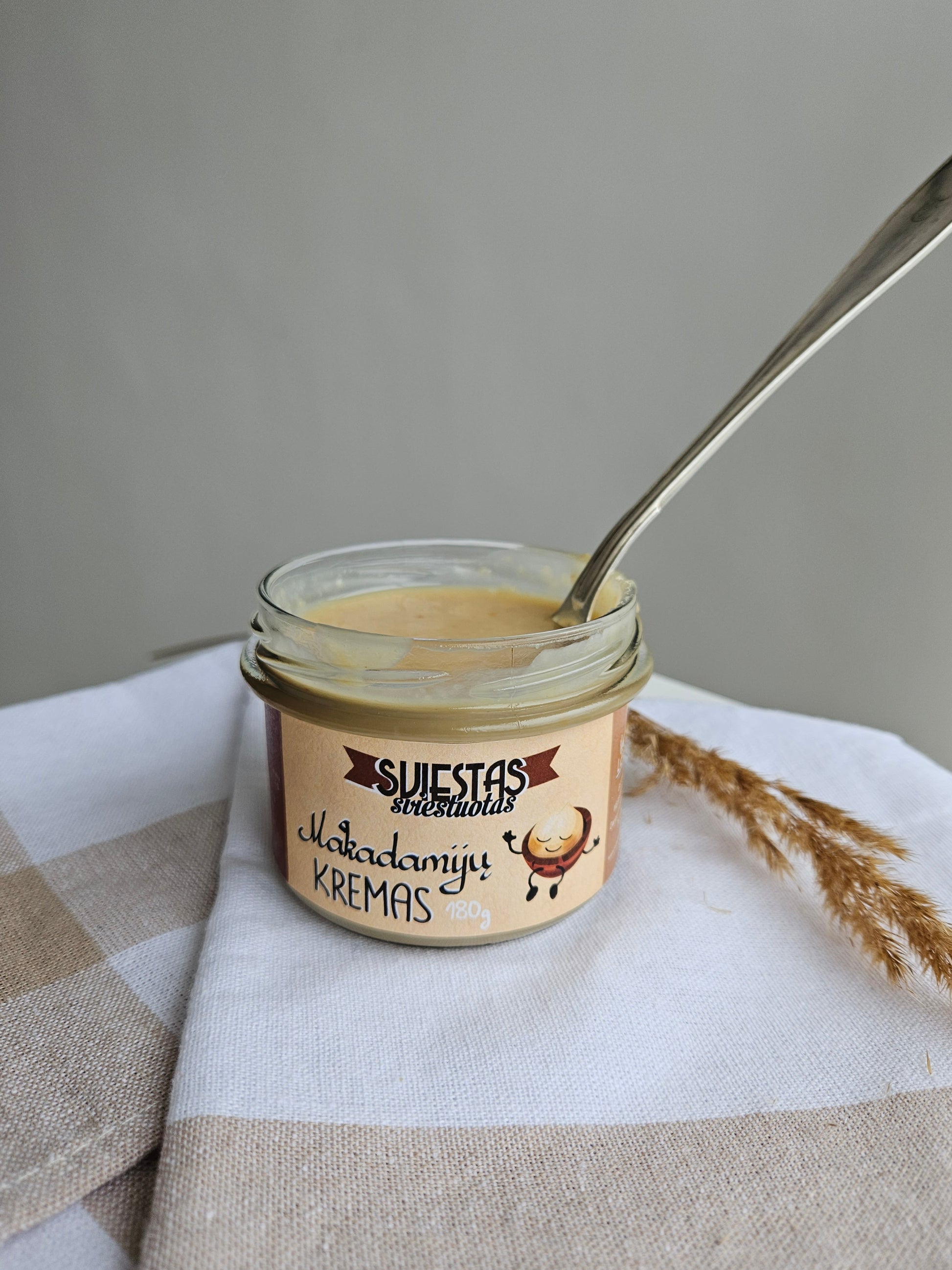 Makadamijų riešutų kremas