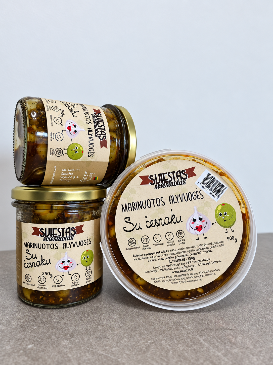 Marinuotos alyvuogės su česnaku 250 g – grupinė nuotrauka