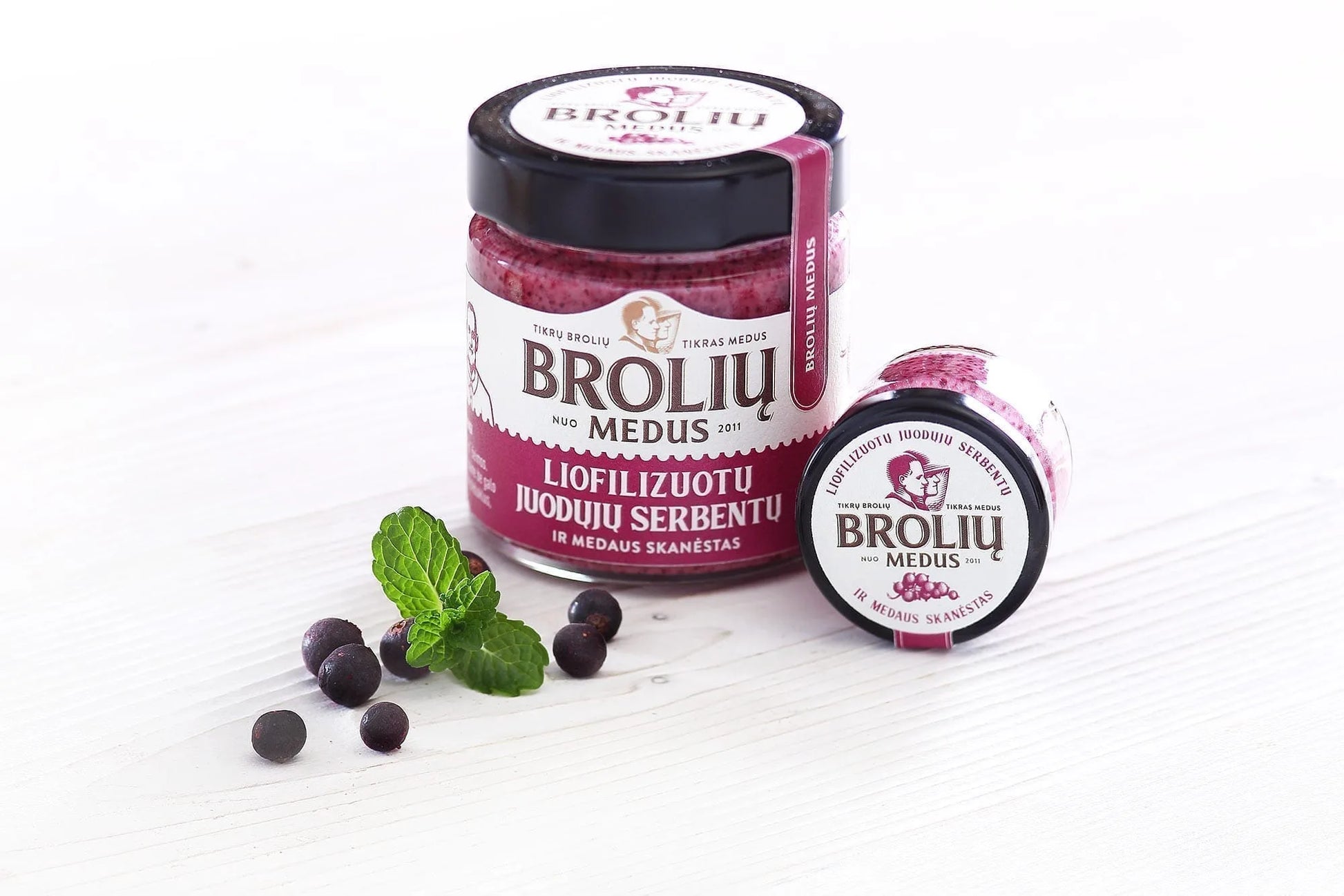 Medus su juodaisiais serbentais 200g