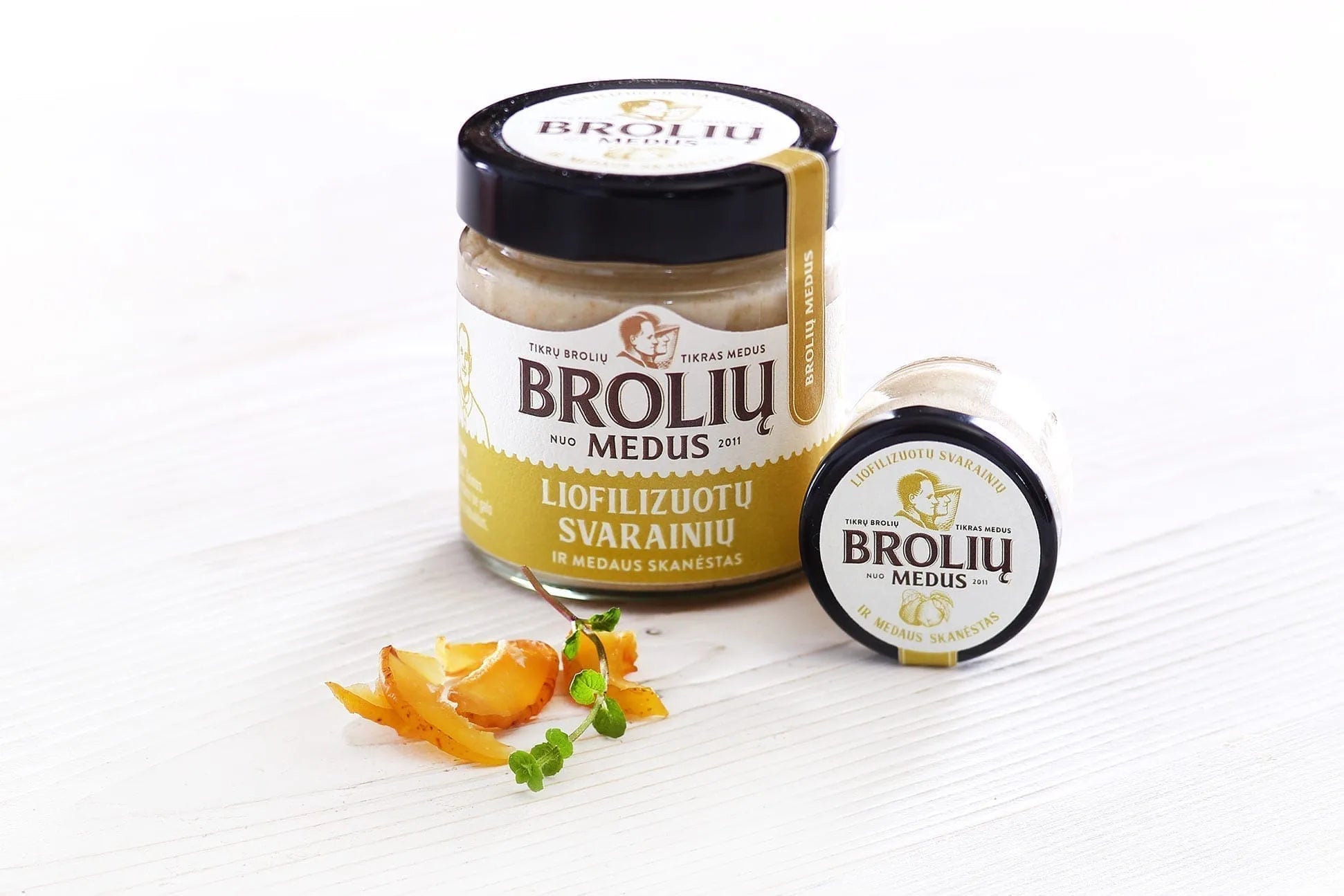 Medus su svarainiais 200g